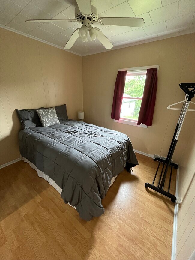 Building Photo - 310 S Butler St