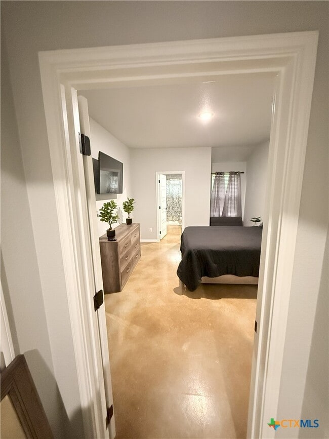 Building Photo - 741 Freedom Cir