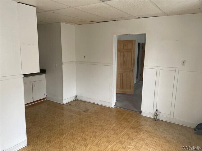 Building Photo - 226 Longnecker St