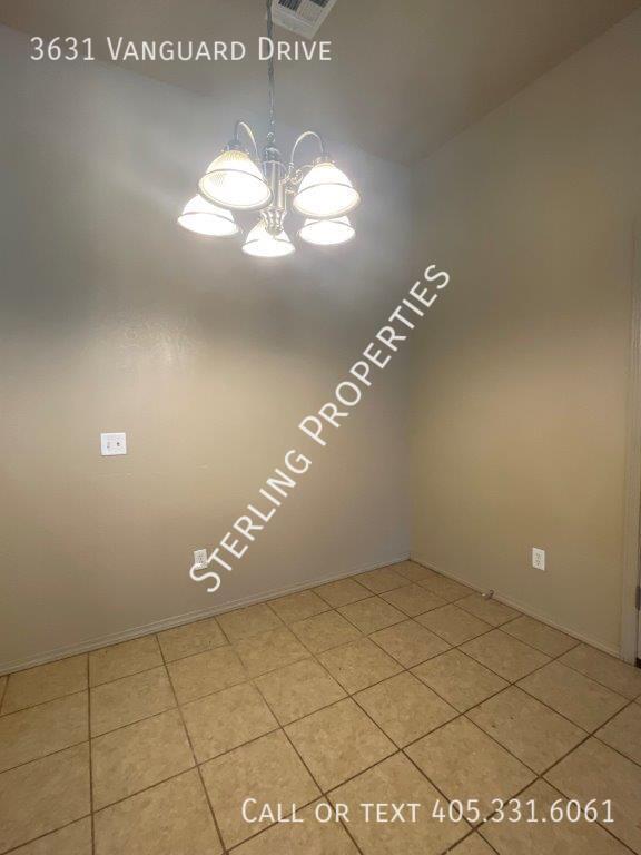 Building Photo - 3631 Vanguard Dr