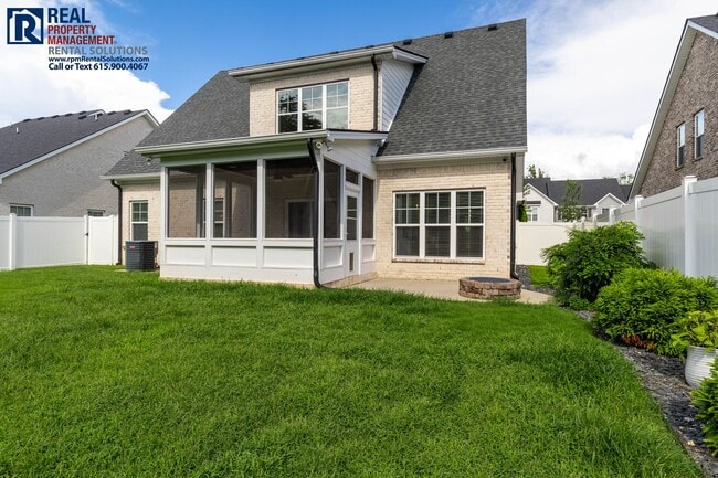Building Photo - 3527 Pershing Dr