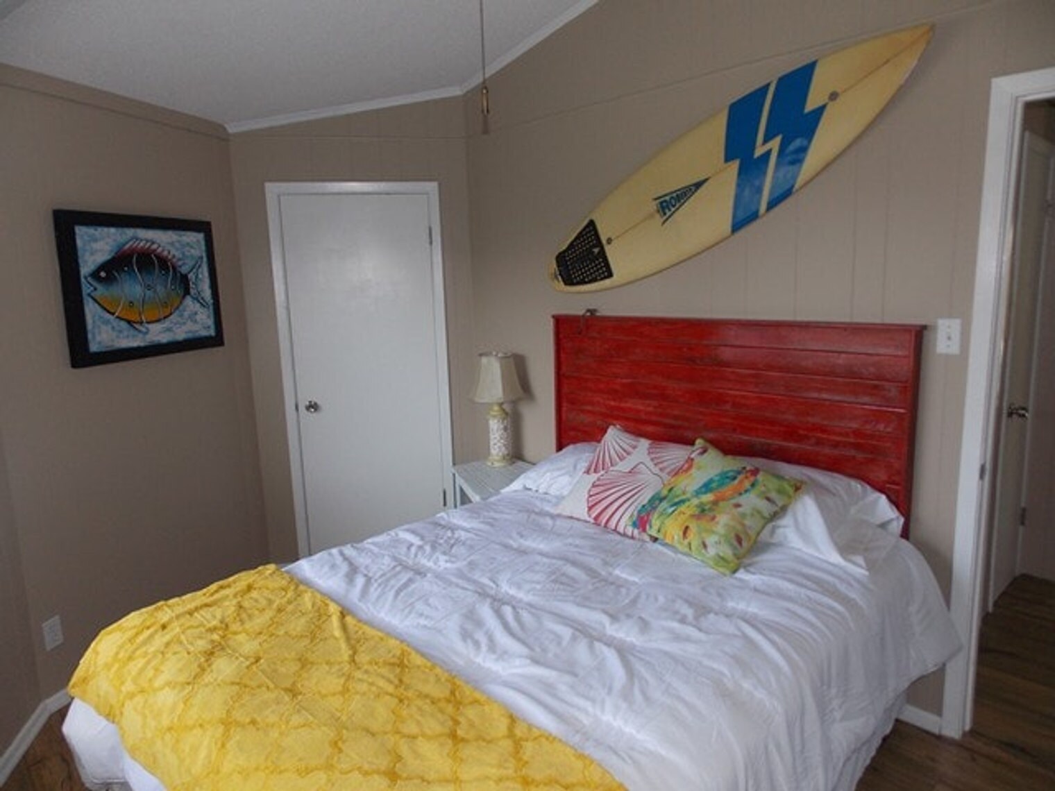 Building Photo - 1923 Eleventh Street-SI ID1023219P