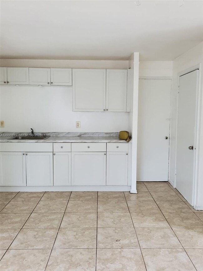 Building Photo - 2114 McKinley St