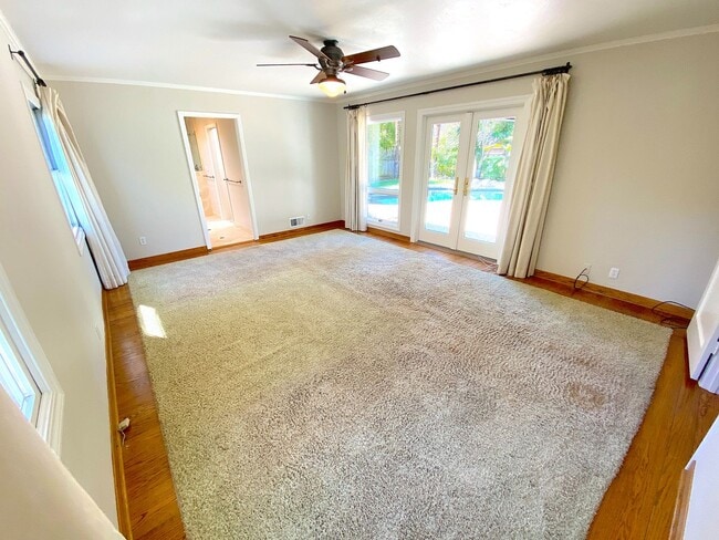 Building Photo - Beautiful 3 Bed + 2 Bath Los Altos Home - ...