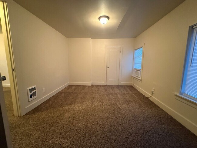 Building Photo - 412kit