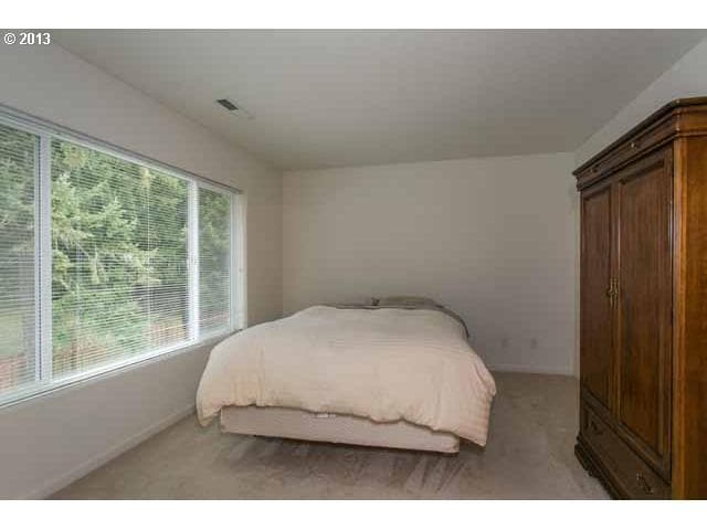 Building Photo - 5613 NE Canard Dr