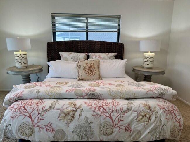 Building Photo - 339 Admiral Cir