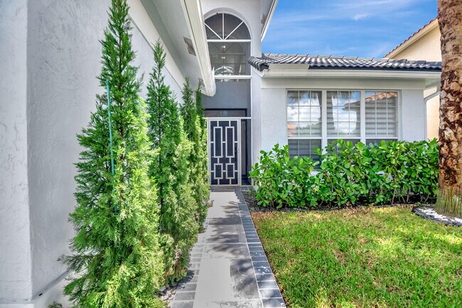 Building Photo - 10872 Tamoron Ln