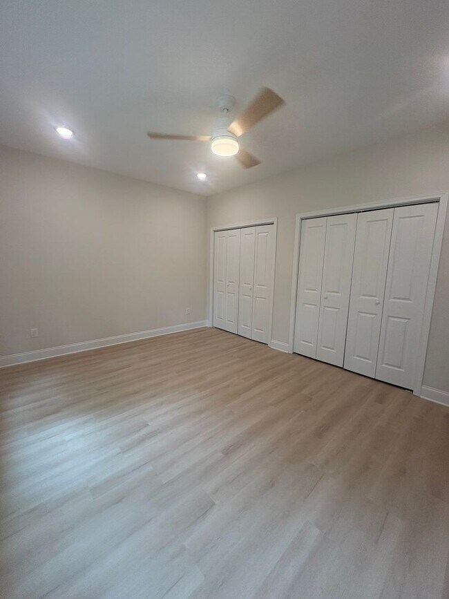 Building Photo - 3 Bedroom 2.5 Bath House