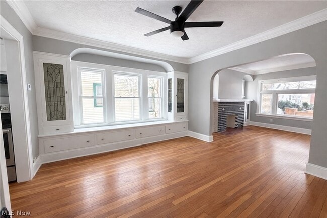 Building Photo - 3702 W 135th St