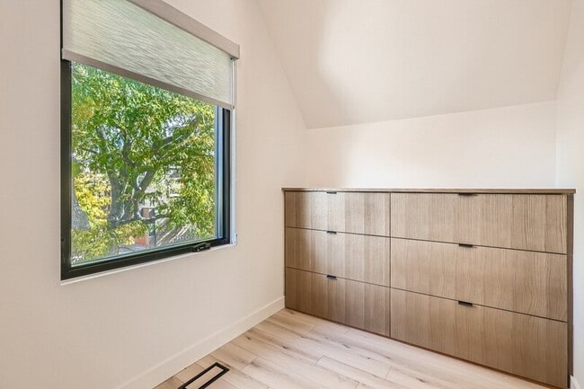 Building Photo - 3229 Quivas St