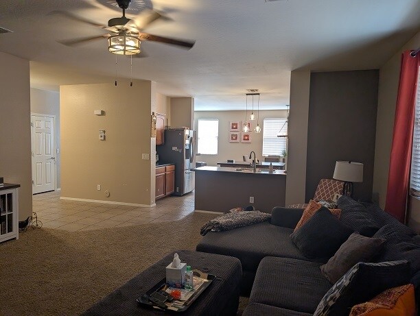 Building Photo - 46057 W Dutchman Dr