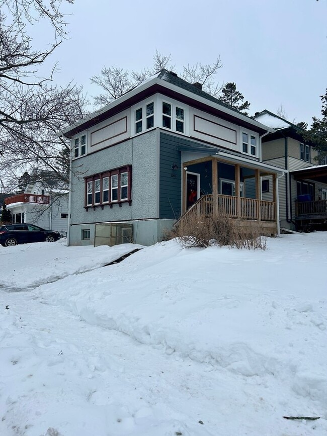 Building Photo - AVAILABLE JUNE - 4 Bed 2 Bath In Chester Park