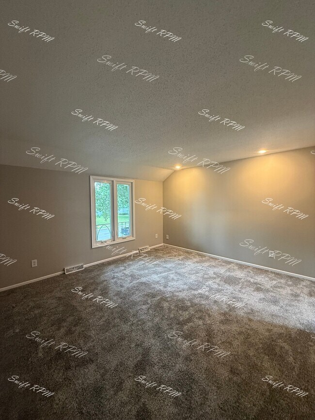 Building Photo - 11642 Grant Dr