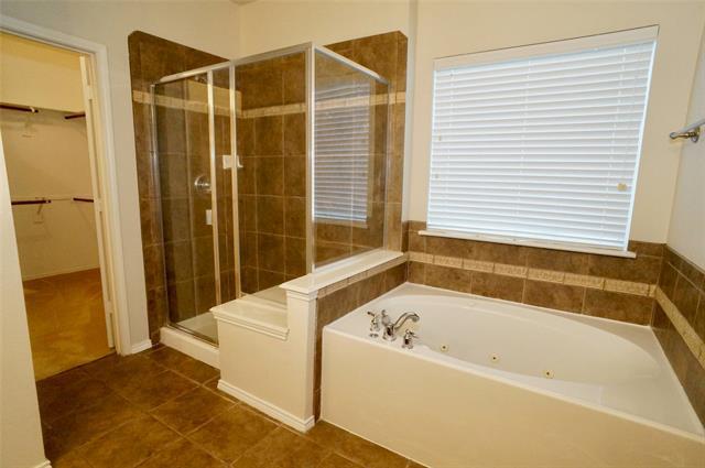 Building Photo - 9304 Clearview Dr