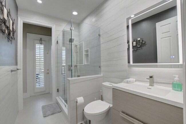 Building Photo - 19211 N Creekshore Ct