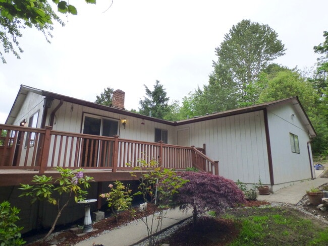Primary Photo - Charming West Seattle Rambler in the Priva...