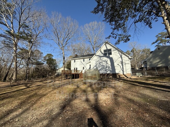 Building Photo - 106 Greenwood Cir