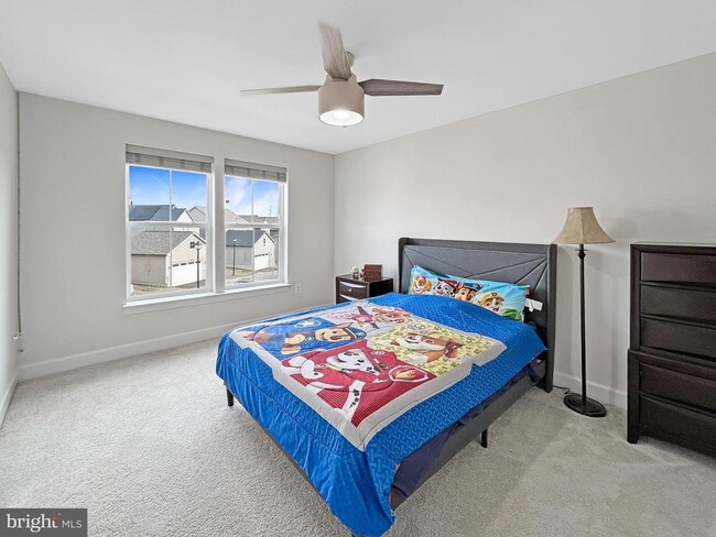 Building Photo - 221 Red Oak Ridge Pl