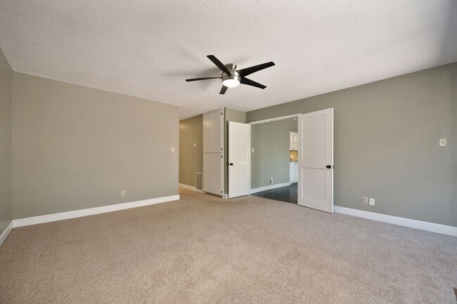 Building Photo - South Auburn Gem! Stylish 2BR Townhome in Quiet, Neighborhood