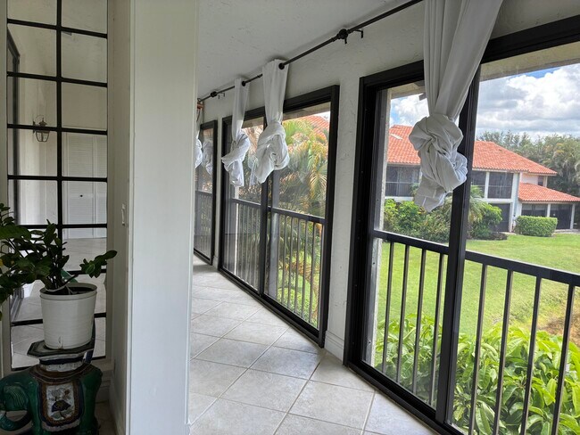 Building Photo - 7895 La Mirada Dr