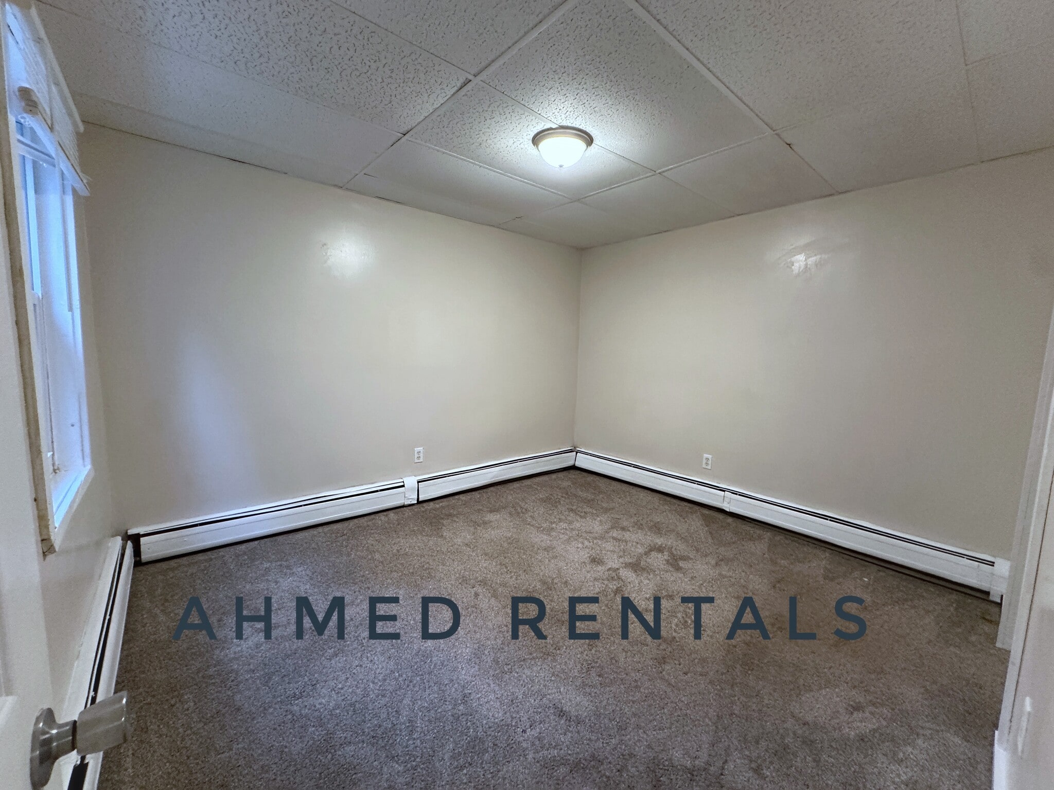 Building Photo - 37 Tate St