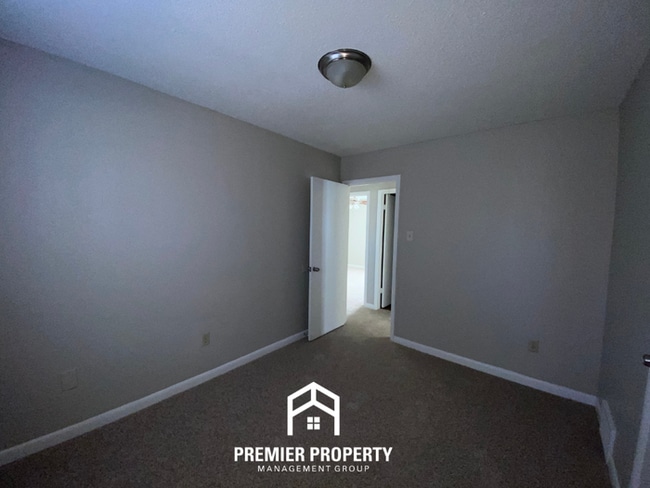 Building Photo - 6345 Martinwood Dr