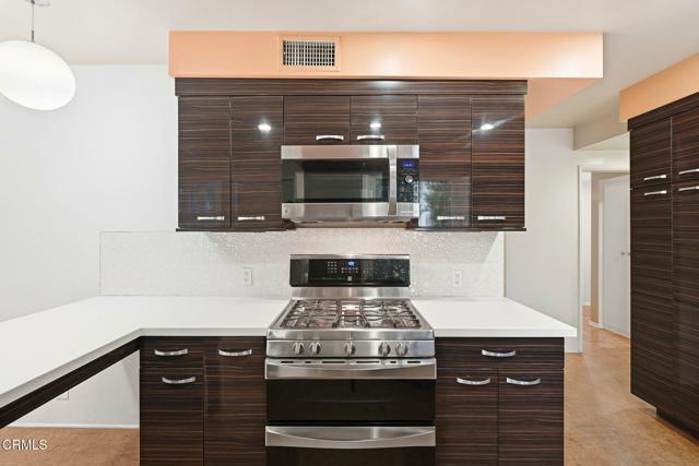 Building Photo - 313 S Orange Grove Blvd