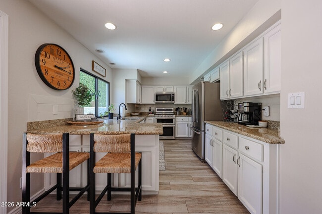 Building Photo - 8085 E Del Trigo