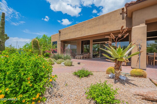 Building Photo - 8193 E Sand Flower Dr
