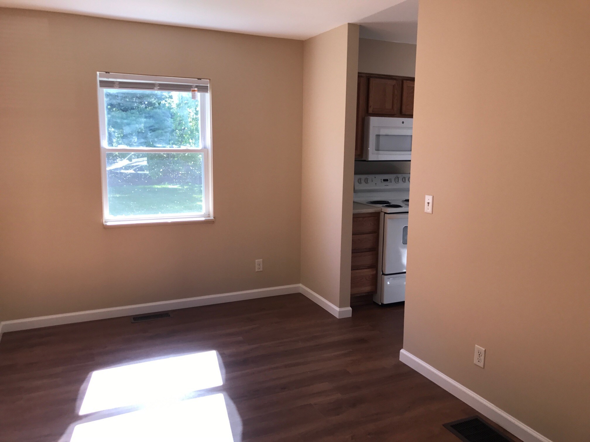 Dining Room - 4554 Baylor Ct