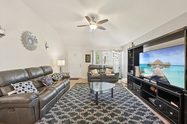 Building Photo - 2222 Mountain Quail Wy
