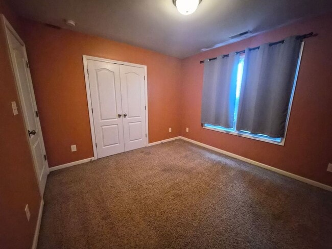 Building Photo - 103 Palin Trail