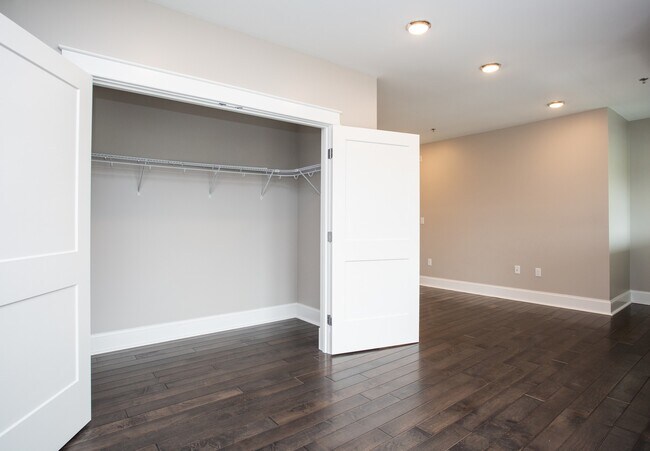 Building Photo - 60 Howard St