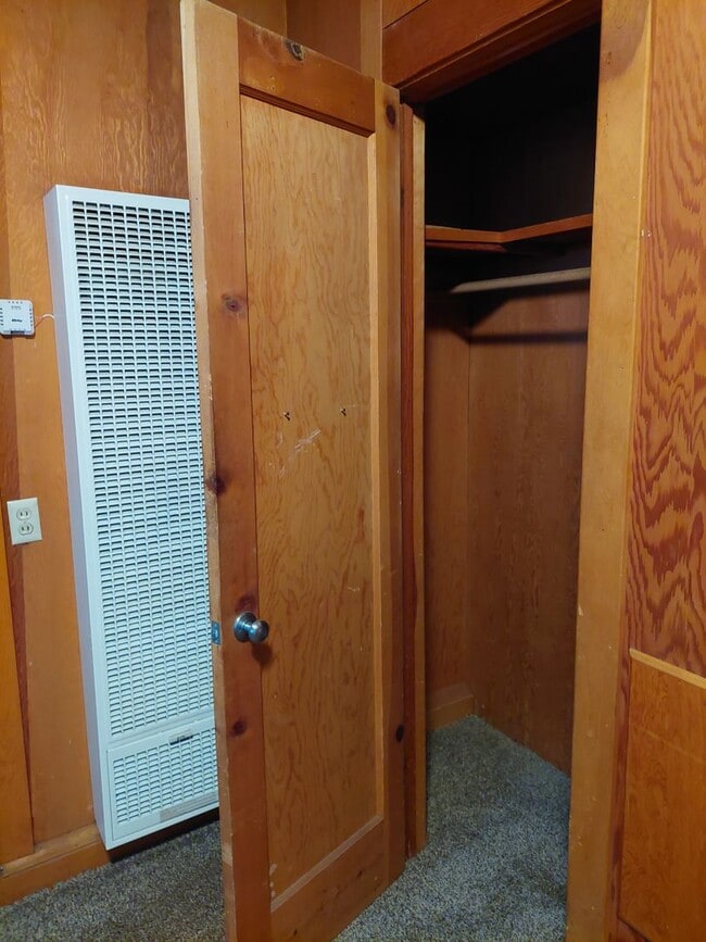 Building Photo - LA914-Bernal, Raymond