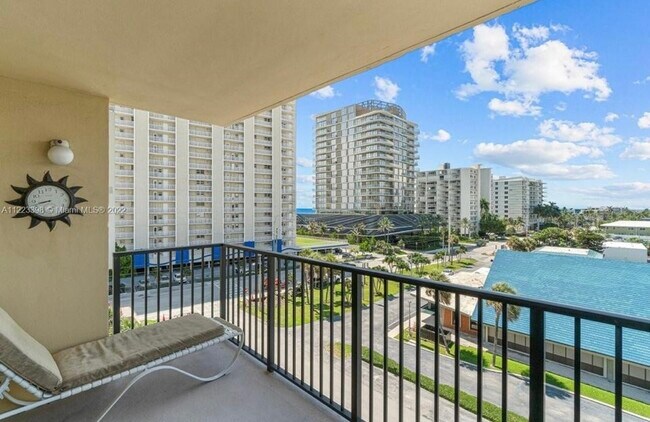 Building Photo - 801 N Ocean Blvd