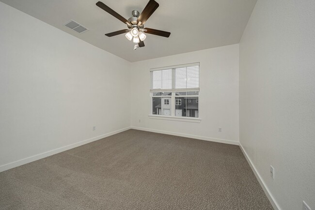 Building Photo - 8433 Adelaide Dr