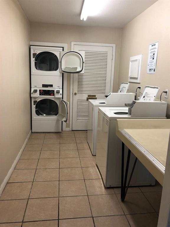 Building Photo - 400 W 35th St