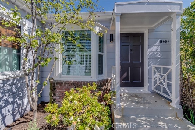 Building Photo - 1040 Havenhurst Dr
