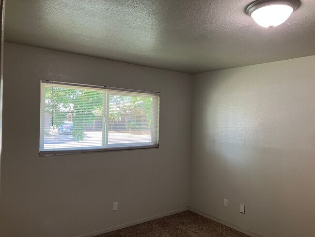 Building Photo - 1430 E Orangeburg Ave