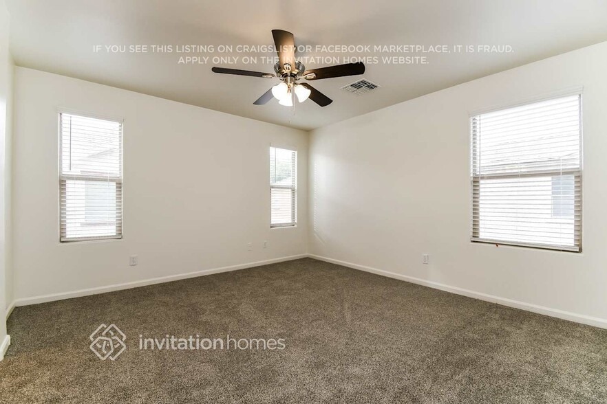 Building Photo - 1427 S Moccasin Trail