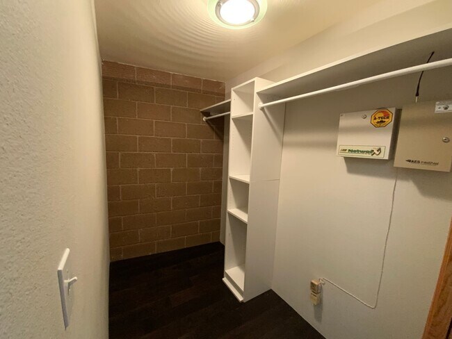 Building Photo - 3 Bedroom Townhome Available Near Eubank Blvd NE & Montgomery Blvd NE!