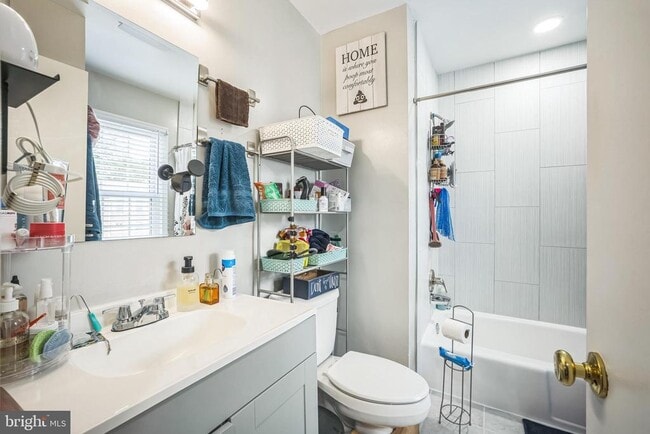 Building Photo - 7701 Durer Ct