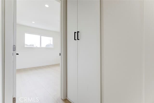 Building Photo - 9917 Marcus Ave