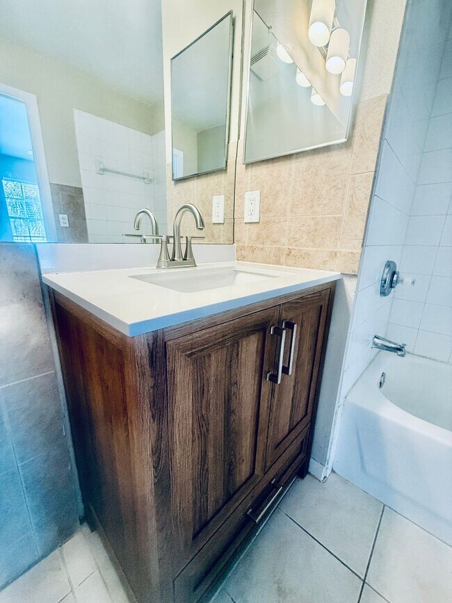 Building Photo - For Rent: Spacious 3-Bedroom, 2-Bath Second-Floor Condo with Balcony & Community Amenities