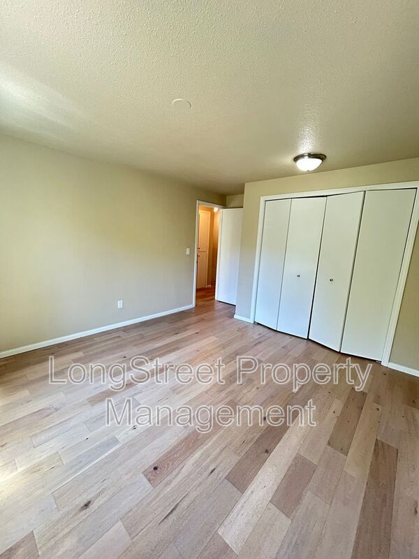 Building Photo - 4181 NW Jasmine Pl