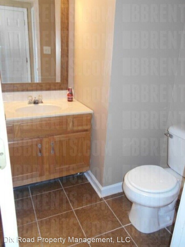 Building Photo - 3 br, 2.5 bath House - 897 Hathaway Drive,