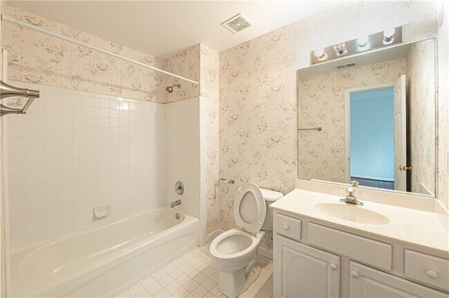 Building Photo - 2855 Olde Town Park Dr