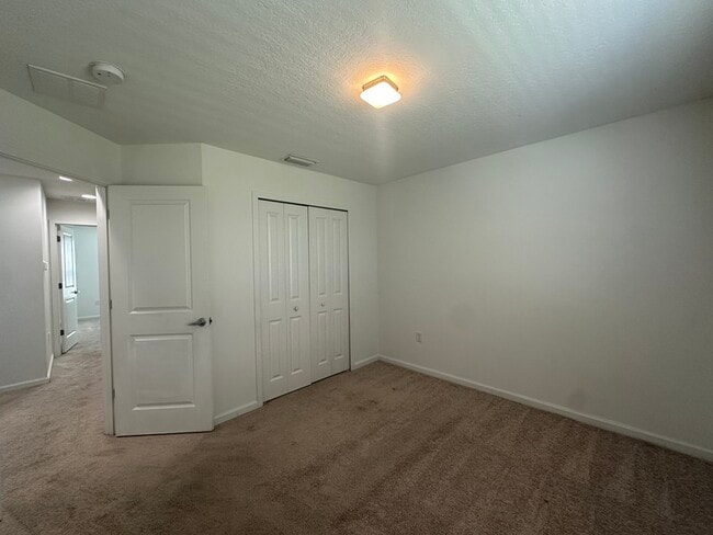 Building Photo - 1002 La Mirada Ct