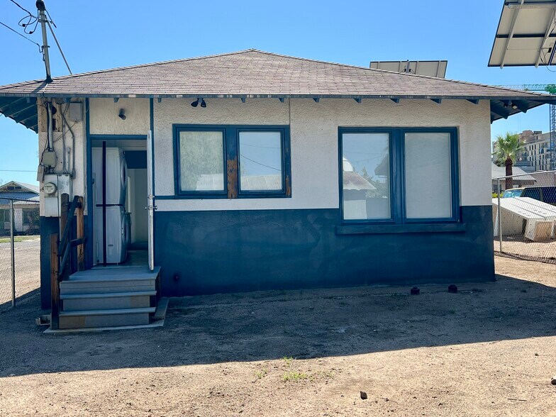 Exterior - Rear - 1121 N 1st Ave